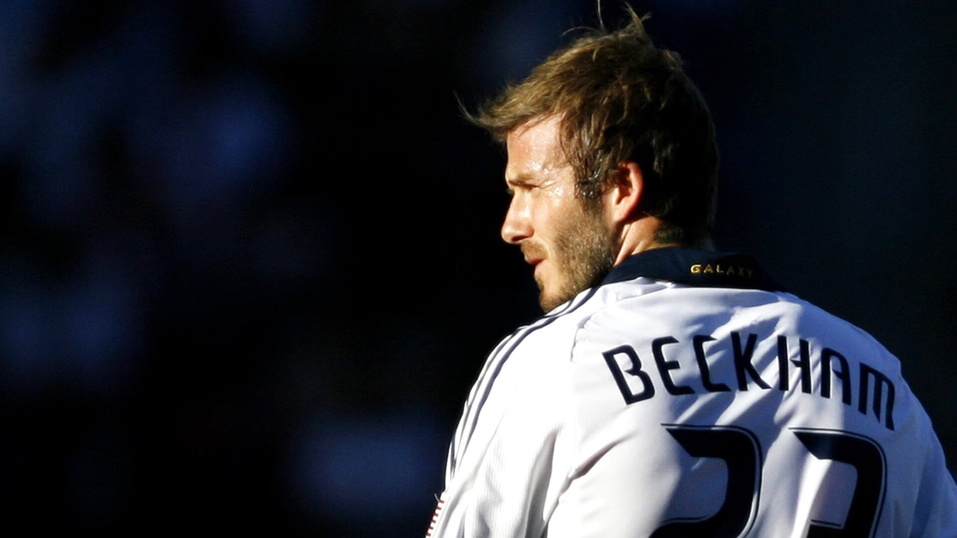 马刺体系碾压青岛队，莫兰特高光表现引爆全场